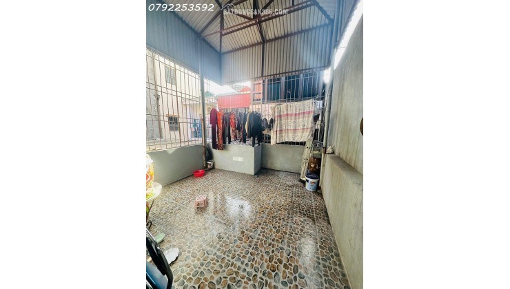 Bán Nhà Vũ Hữu. Thanh Xuân. Diện Tích 50m x3 tầng. Mặt tiền 3.5m. Giá Bán 18.8 tỷ